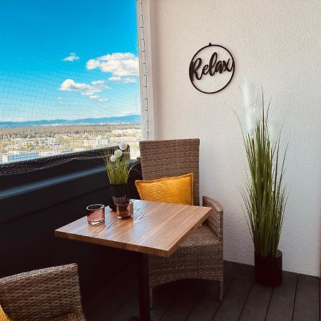 Fewo Sky21 * Langen Exklusives Appartment Vollausstattung / Zentrale Lage *Neu* Εξωτερικό φωτογραφία